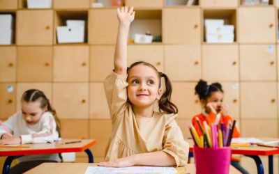 Quand les Papillons Deviendront nos Professeurs: Décoder l’École de la Nature