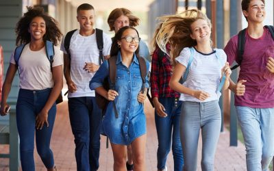 Quand la nature devient la salle de classe : Les secrets de l&rsquo;apprentissage en extérieur